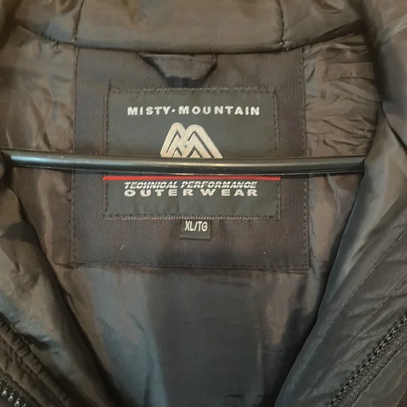 Women’s Size XL Winter Jacket - Picture 3 of 6